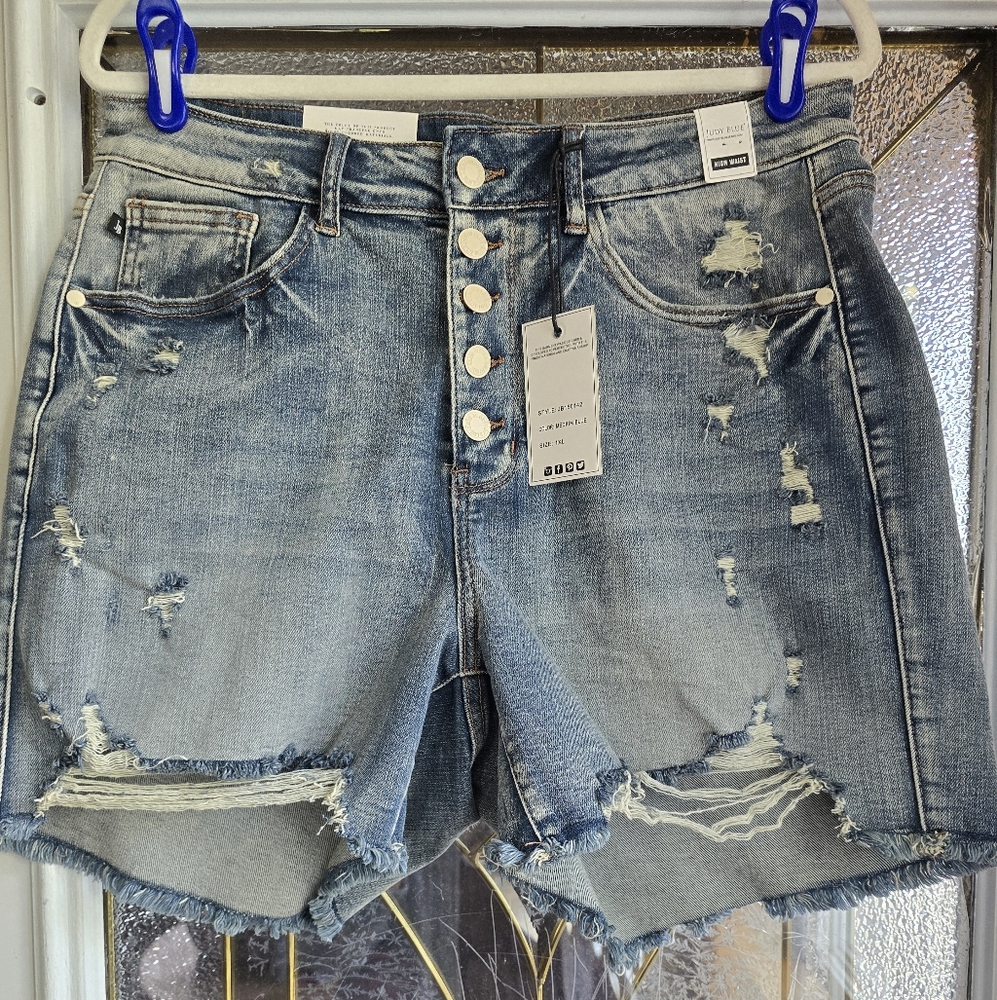 Women's Judy Blue jean shorts, size 1XL